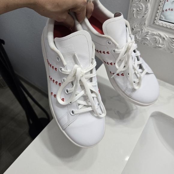 Adidas Stan Smith Valentines Day Sneakers - Picture 2 of 16